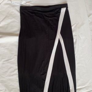 Tight maxi skirt with slit